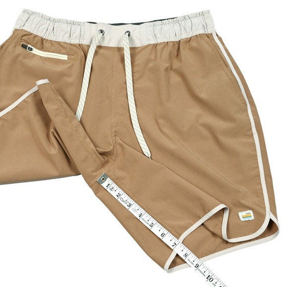 Vuori Banks Shorts Men's Medium Tan 7in Athletic Workout Drawstring V330 Pockets - Picture 4 of 9